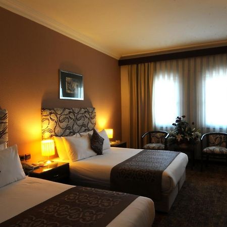 Adela Hotel Istanbul Exteriör bild