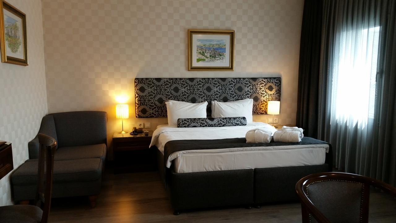 Adela Hotel Istanbul Exteriör bild