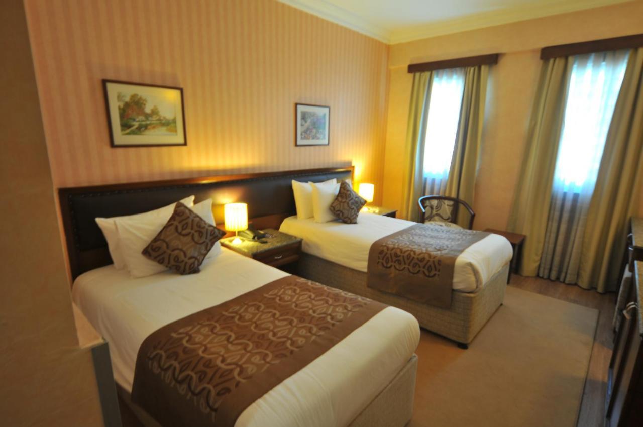 Adela Hotel Istanbul Exteriör bild